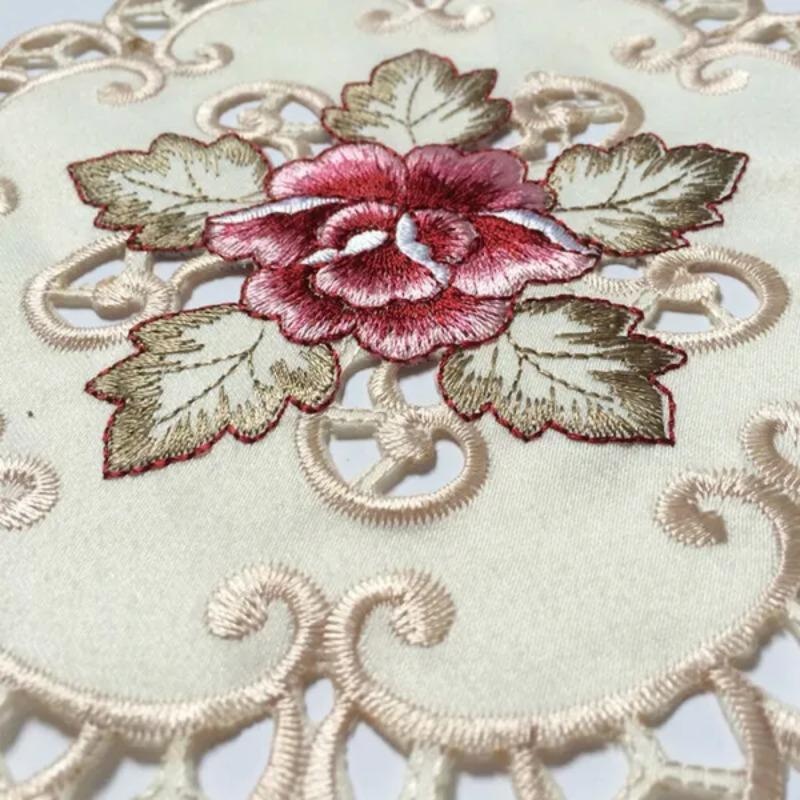 4pcs Round Embroidered Flower  - Conference Table Round recension och pris